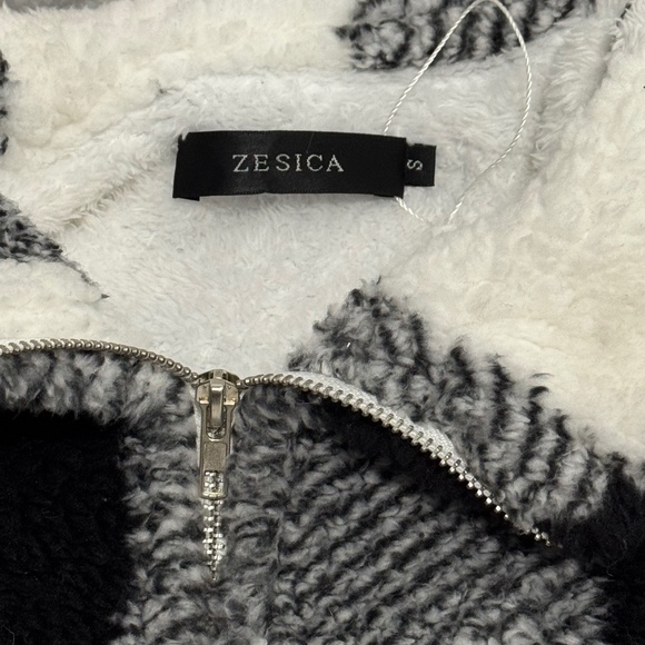 zesica sweater black and white checkered style silver half zipper - Picture 3 of 7